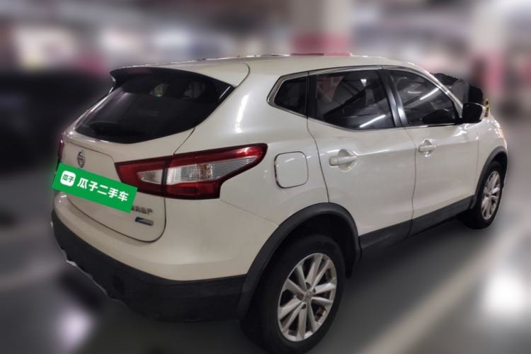 Used Nissan Qashqai 2016 2.0L CVT Elite Edition Exterior 5