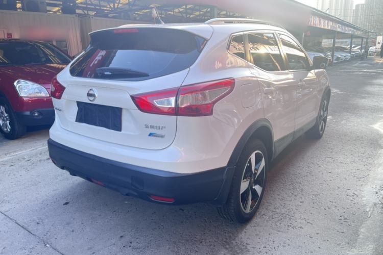 Used Nissan Qashqai 2016 2.0L CVT Luxury Edition Exterior 5