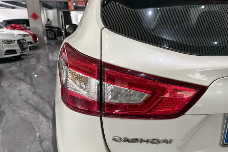 Used Nissan Qashqai 2016 2.0L CVT Luxury Edition Exterior 6