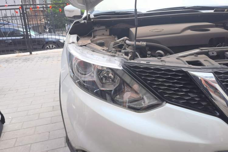Used Nissan Qashqai 2016 2.0L CVT Elite Edition Exterior 6