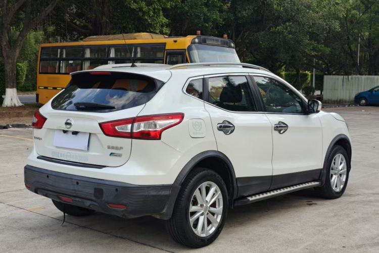 Used Nissan Qashqai 2016 1.2T CVT Fashion Edition Exterior 6