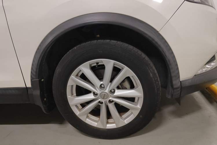 Used Nissan Qashqai 2016 2.0L CVT Elite Edition Exterior 7