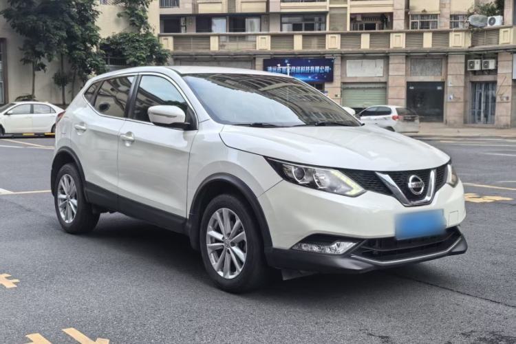 Used Nissan Qashqai 2016 2.0L CVT Elite Edition Exterior 7
