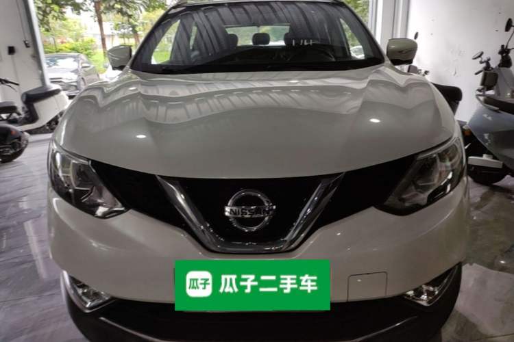 Used Nissan Qashqai 2016 2.0L CVT Luxury Edition Front