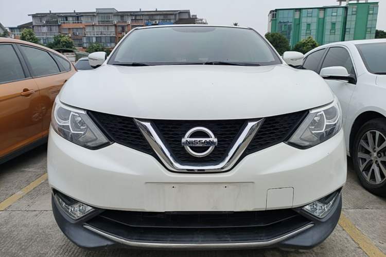 Used Nissan Qashqai 2016 2.0L CVT Elite Edition Front