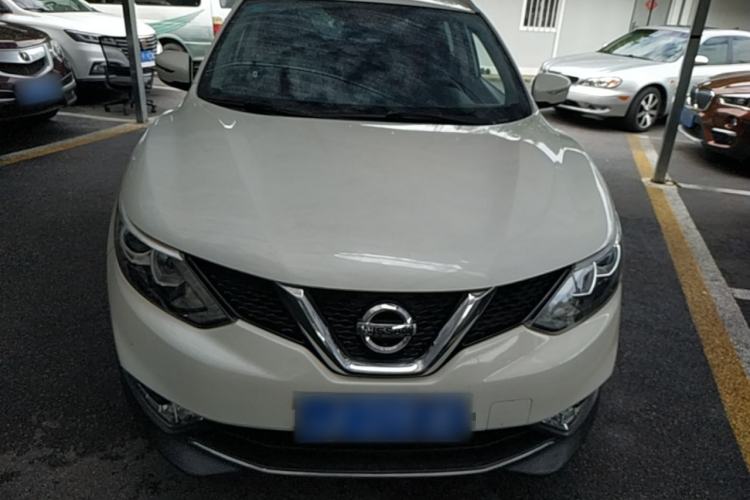 Used Nissan Qashqai 2016 2.0L CVT Elite Edition Front