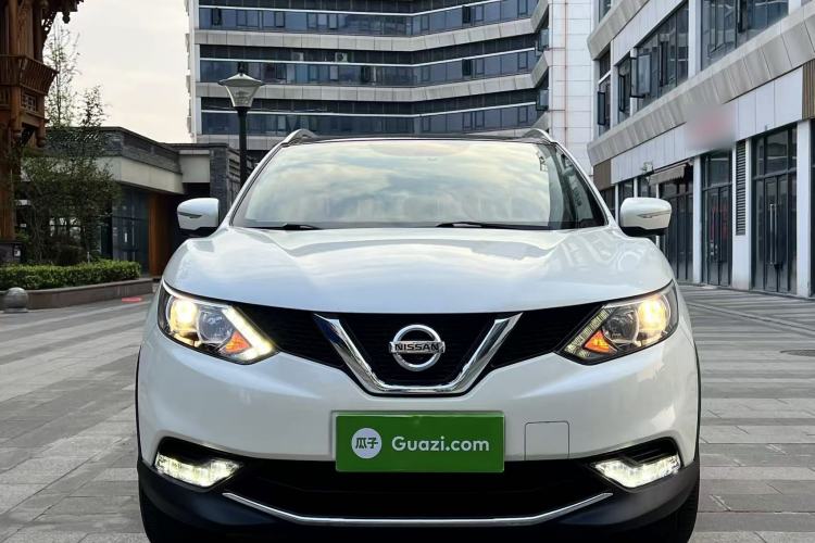 Used Nissan Qashqai 2016 2.0L CVT Luxury Edition Front