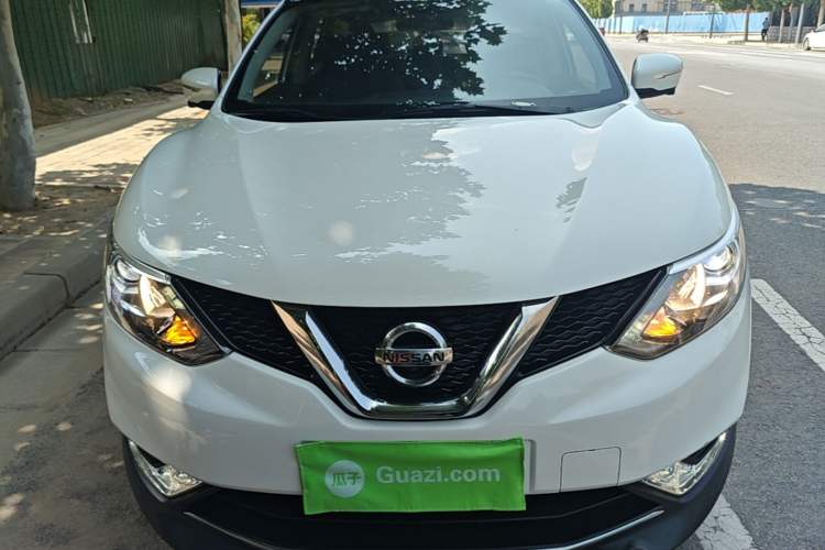 Used Nissan Qashqai 2016 2.0L CVT Luxury Edition Front