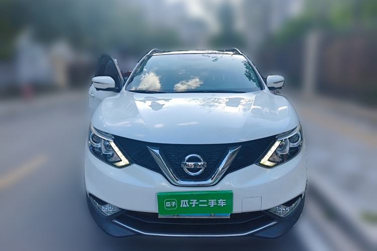Used Nissan Qashqai 2016 2.0L CVT Luxury Edition Front