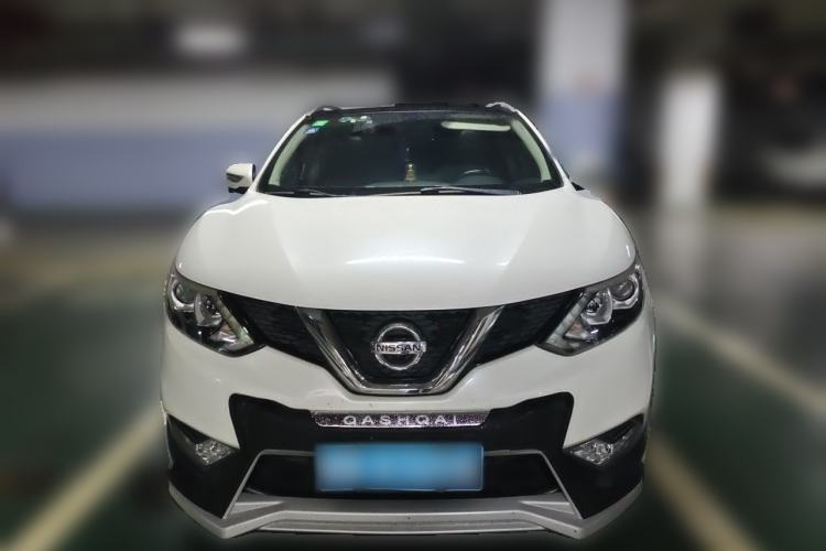 Used Nissan Qashqai 2016 2.0L CVT Luxury Edition Front