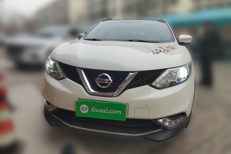 Used Nissan Qashqai 2016 2.0L CVT Luxury Edition Front