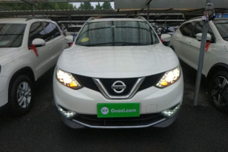 Used Nissan Qashqai 2016 2.0L CVT Elite Edition Front
