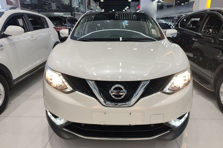 Used Nissan Qashqai 2016 2.0L CVT Flagship Edition Front