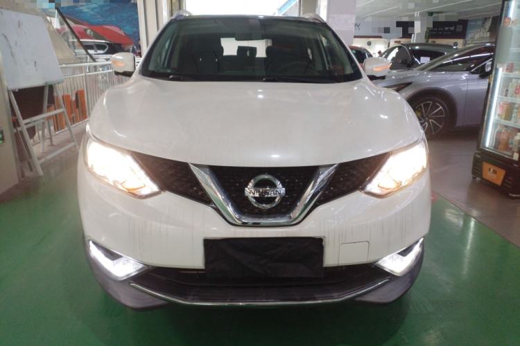 Used Nissan Qashqai 2016 2.0L CVT Luxury Edition Front