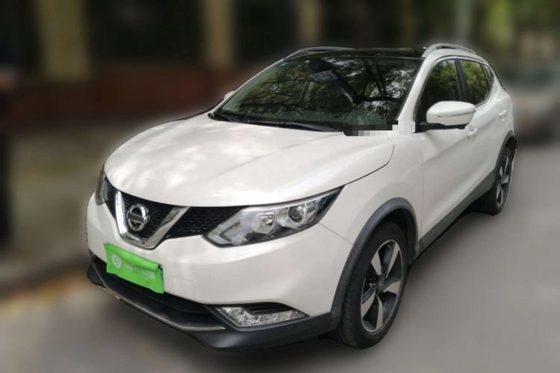 Used Nissan Qashqai 2016 2.0L CVT Luxury Edition Front Left 45 Deg