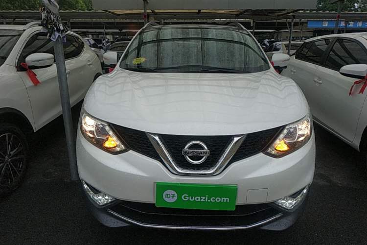 Used Nissan Qashqai 2016 2.0L CVT Luxury Edition Front