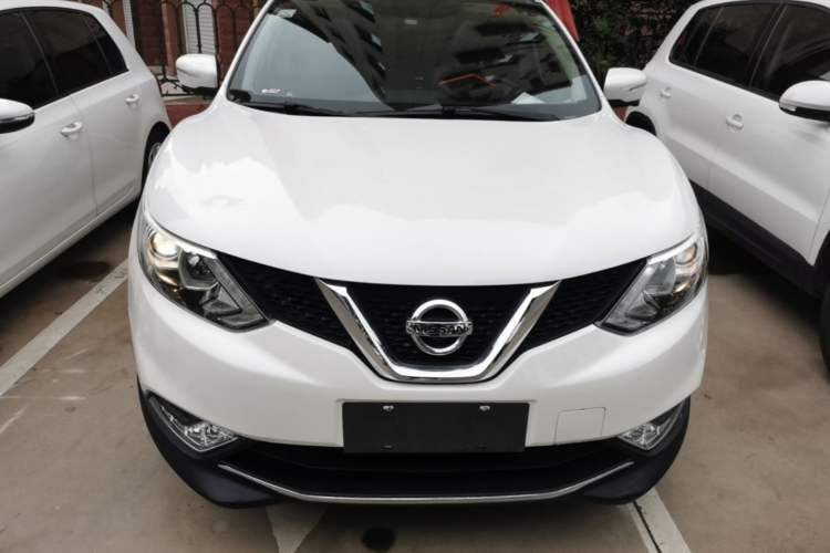 Used Nissan Qashqai 2016 2.0L CVT Luxury Edition Front