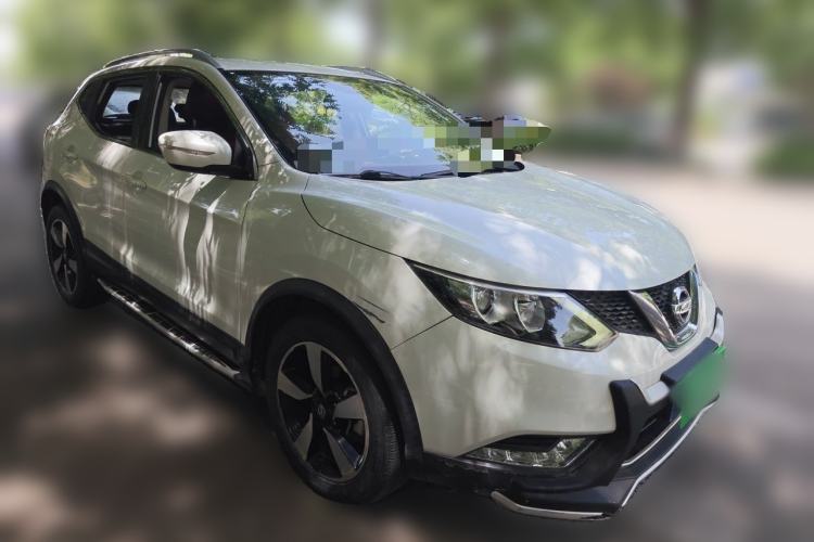 Used Nissan Qashqai 2016 2.0L CVT Leading Edition Front Right 45 Deg