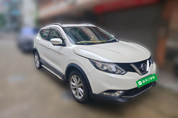 Used Nissan Qashqai 2016 2.0L CVT Elite Edition Front Right 45 Deg