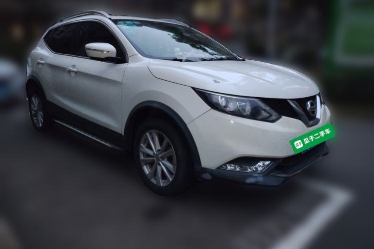 Used Nissan Qashqai 2016 2.0L CVT Elite Edition Front Right 45 Deg