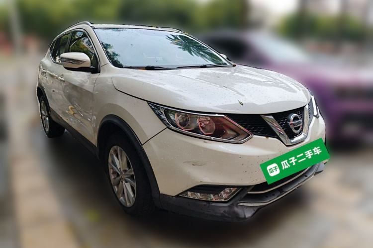 Used Nissan Qashqai 2016 2.0L CVT Elite Edition Front Right 45 Deg