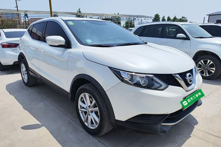 Used Nissan Qashqai 2016 1.2T CVT Fashion Edition Front Right 45 Deg