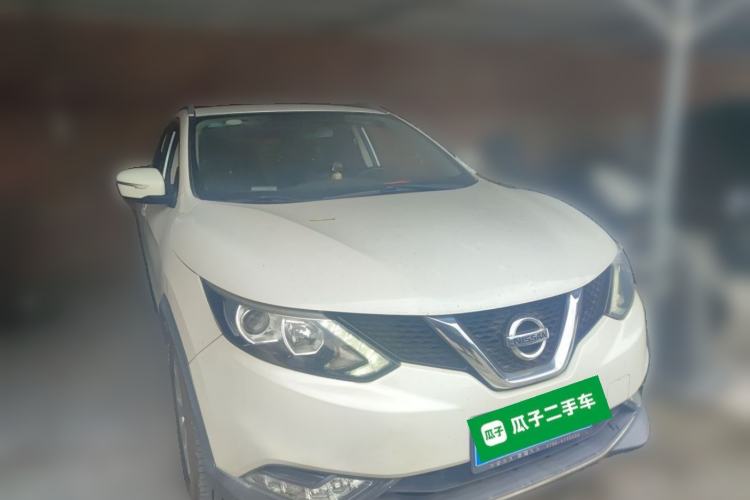 Used Nissan Qashqai 2016 2.0L CVT Elite Edition Front Right 45 Deg