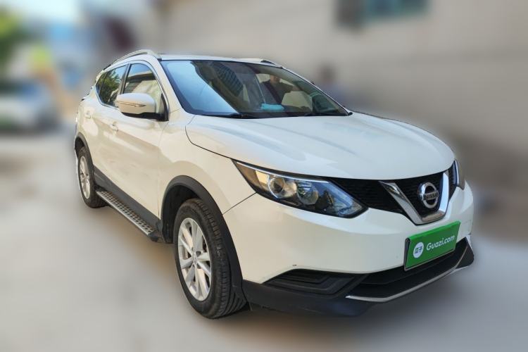 Used Nissan Qashqai 2016 1.2T CVT Fashion Edition Front Right 45 Deg