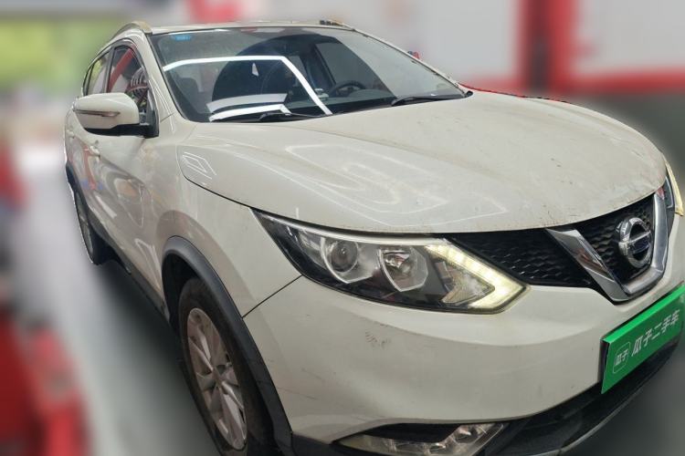 Used Nissan Qashqai 2016 2.0L CVT Elite Edition Front Right 45 Deg