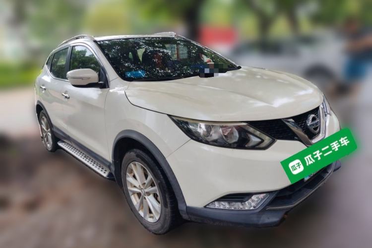 Used Nissan Qashqai 2016 2.0L CVT Elite Edition Front Right 45 Deg