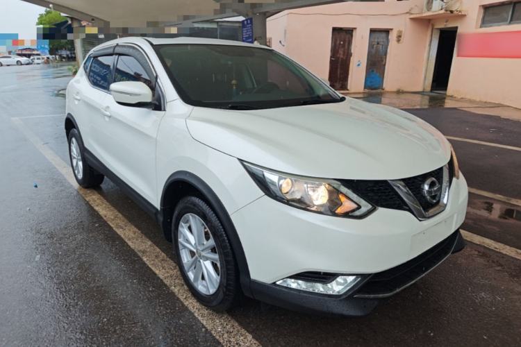 Used Nissan Qashqai 2016 2.0L CVT Elite Edition Front Right 45 Deg