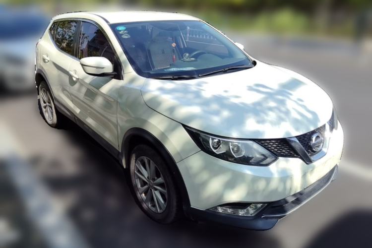 Used Nissan Qashqai 2016 2.0L CVT Elite Edition Front Right 45 Deg
