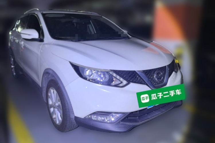 Used Nissan Qashqai 2016 2.0L CVT Elite Edition Front Right 45 Deg
