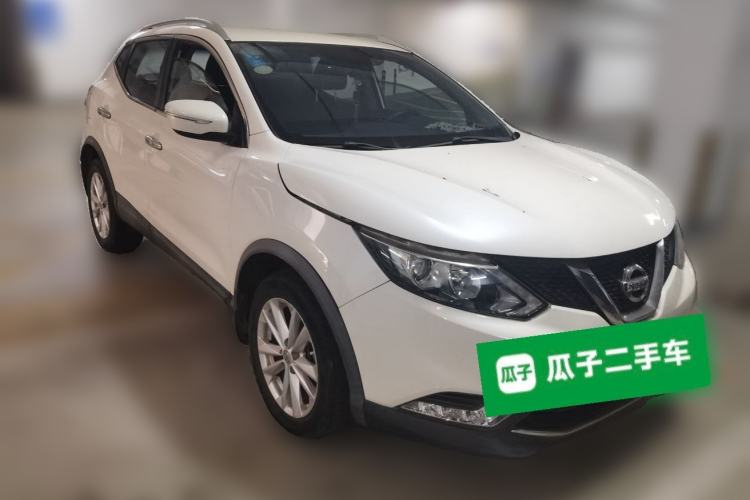 Used Nissan Qashqai 2016 2.0L CVT Elite Edition Front Right 45 Deg