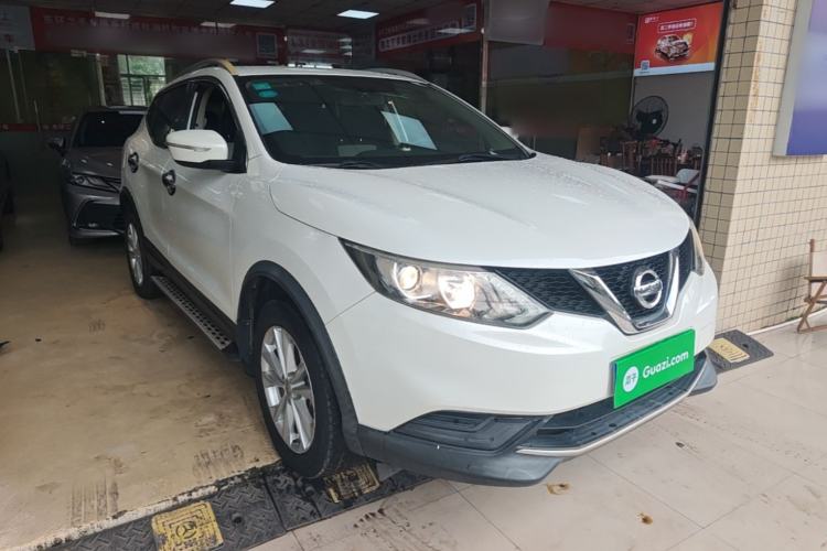 Used Nissan Qashqai 2016 1.2T CVT Fashion Edition Front Right 45 Deg