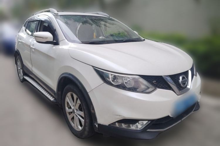 Used Nissan Qashqai 2016 2.0L CVT Elite Edition Front Right 45 Deg