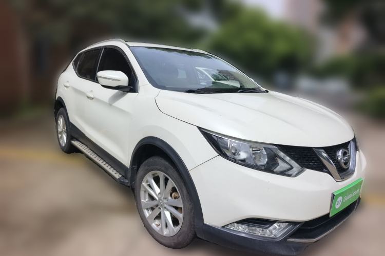 Used Nissan Qashqai 2016 2.0L CVT Elite Edition Front Right 45 Deg