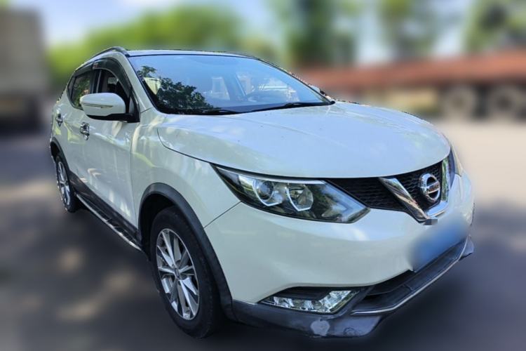 Used Nissan Qashqai 2016 2.0L CVT Elite Edition Front Right 45 Deg