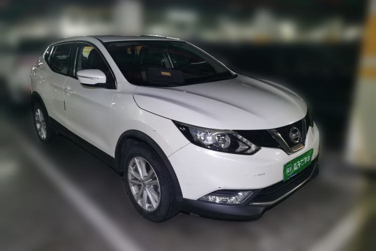 Used Nissan Qashqai 2016 2.0L CVT Elite Edition Front Right 45 Deg
