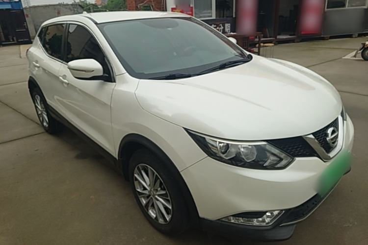 Used Nissan Qashqai 2016 2.0L CVT Elite Edition Front Right 45 Deg