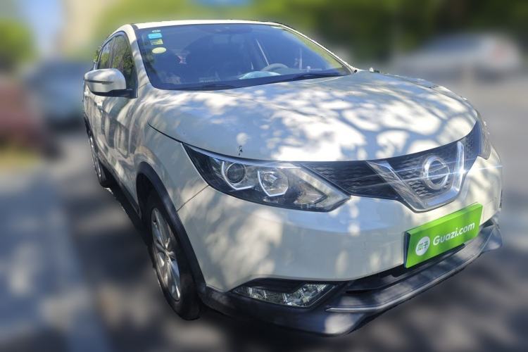 Used Nissan Qashqai 2016 2.0L CVT Elite Edition Front Right 45 Deg
