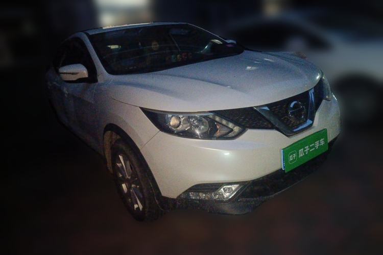 Used Nissan Qashqai 2016 2.0L CVT Elite Edition Front Right 45 Deg