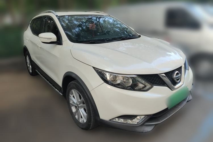 Used Nissan Qashqai 2016 2.0L CVT Elite Edition Front Right 45 Deg