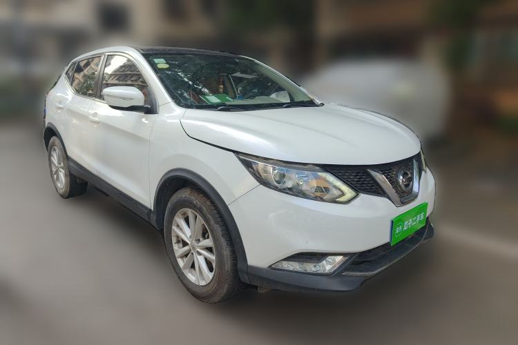 Used Nissan Qashqai 2016 2.0L CVT Elite Edition Front Right 45 Deg