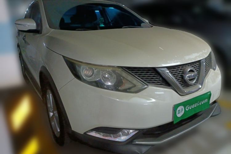 Used Nissan Qashqai 2016 2.0L CVT Elite Edition Front Right 45 Deg