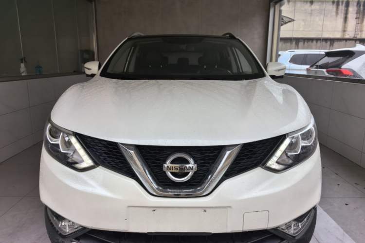 Used Nissan Qashqai 2016 2.0L CVT Luxury Edition Front