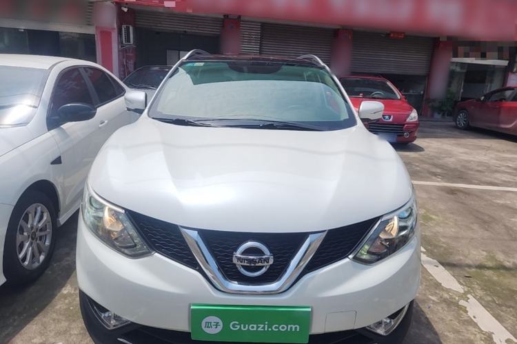 Used Nissan Qashqai 2016 2.0L CVT Luxury Edition Front