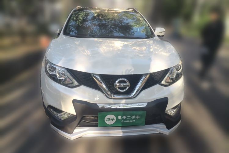 Used Nissan Qashqai 2016 2.0L CVT Elite Edition Front