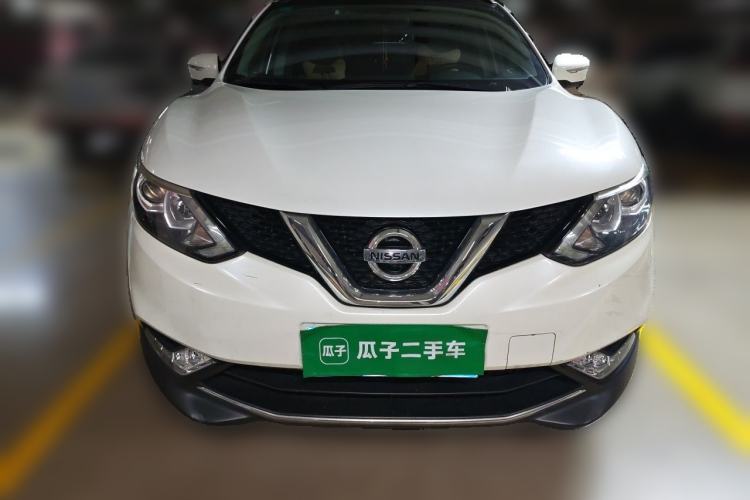 Used Nissan Qashqai 2016 2.0L CVT Luxury Edition Front