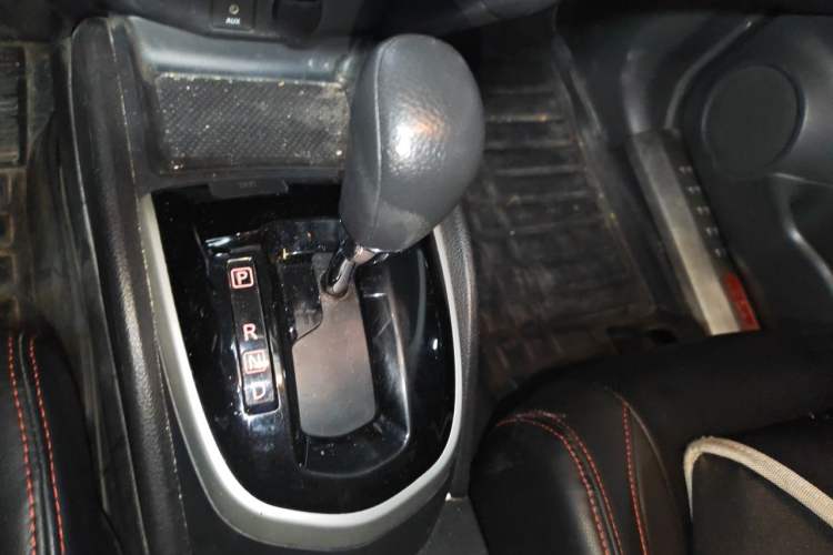 Used Nissan Qashqai 2016 2.0L CVT Elite Edition Gear Lever